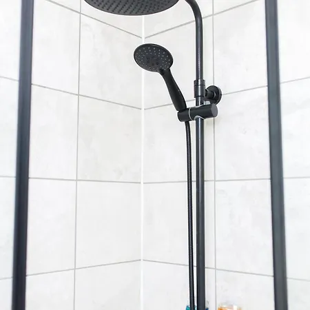 Lohia Nights * 미들즈브러