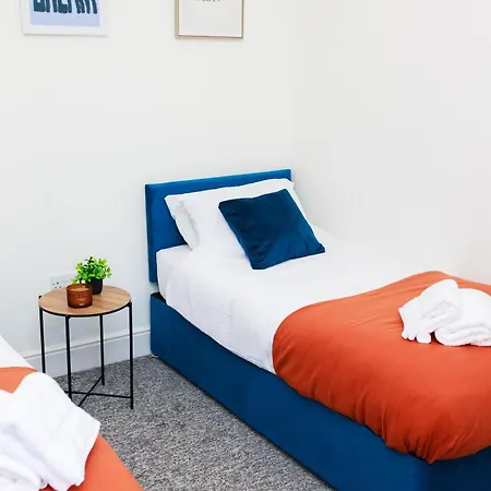 Lohia Nights * 미들즈브러